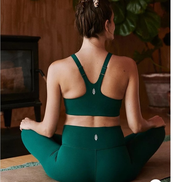 FP Movement X Hatch Square neck Never Better Sports Bra in Garden Green NEW - Picture 3 of 15